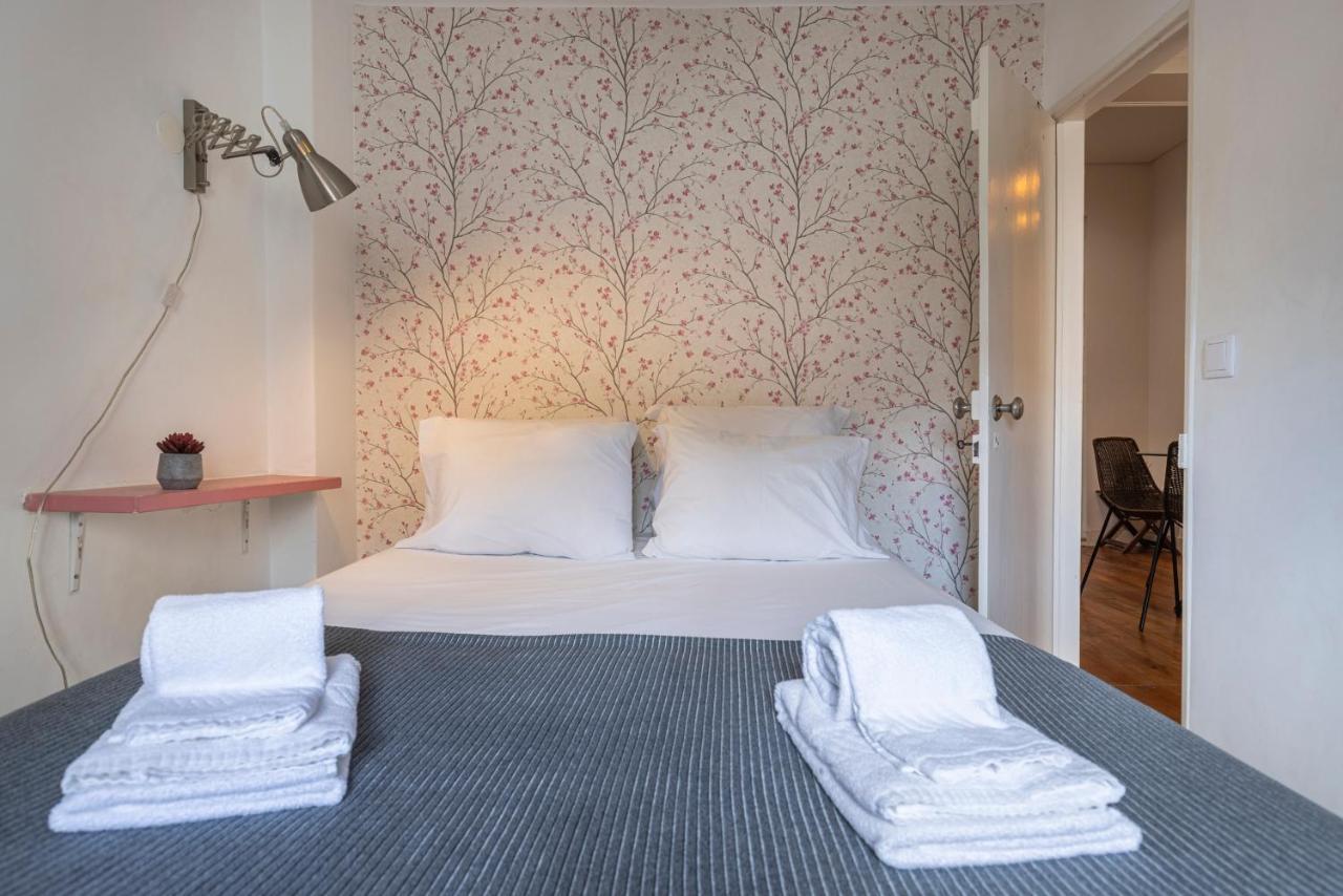 Alfama 2Bdr Duplex Apartment W/ Balcony By Lovelystay Lissabon Buitenkant foto