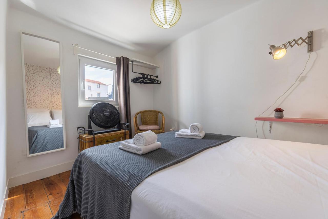 Alfama 2Bdr Duplex Apartment W/ Balcony By Lovelystay Lissabon Buitenkant foto