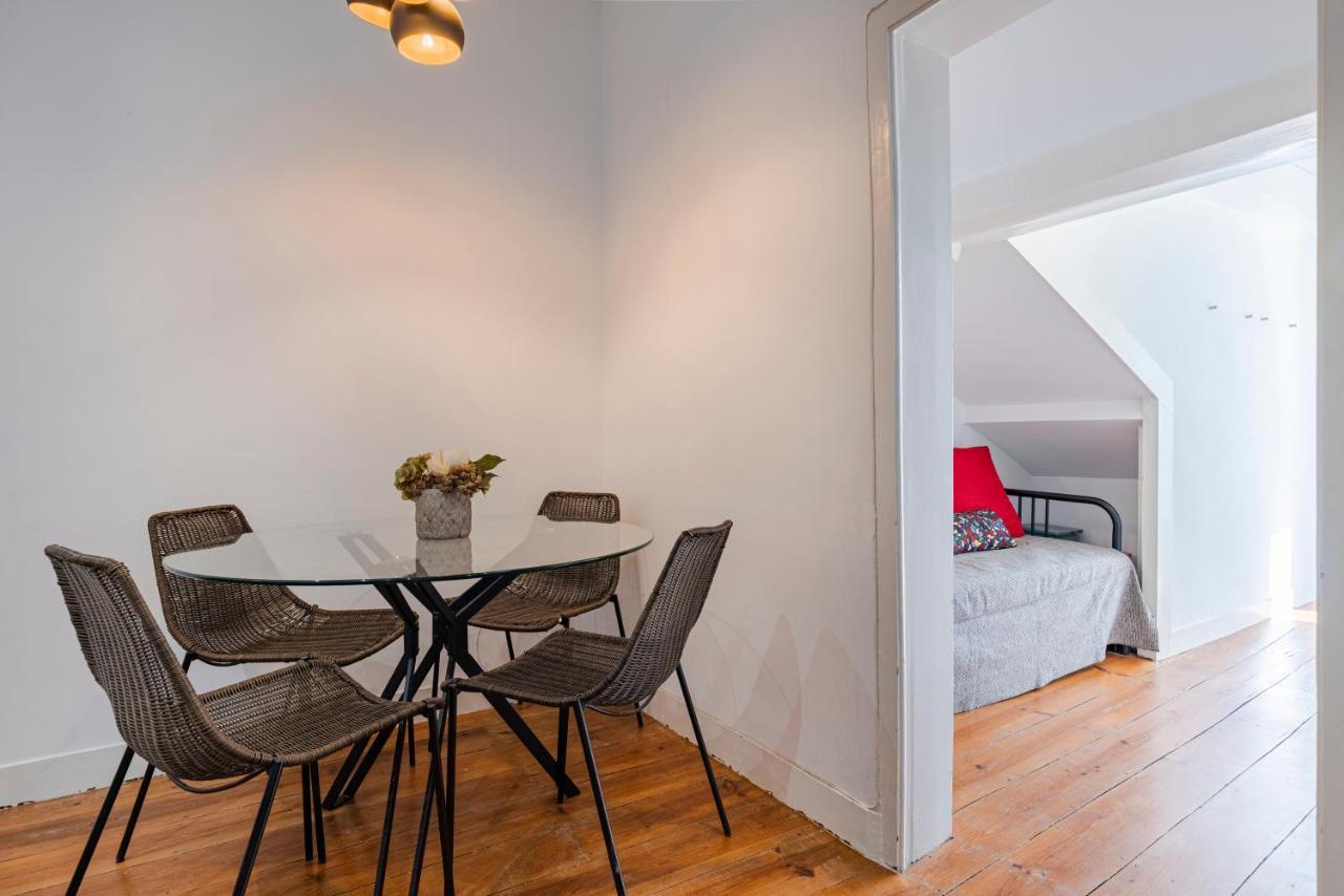 Alfama 2Bdr Duplex Apartment W/ Balcony By Lovelystay Lissabon Buitenkant foto