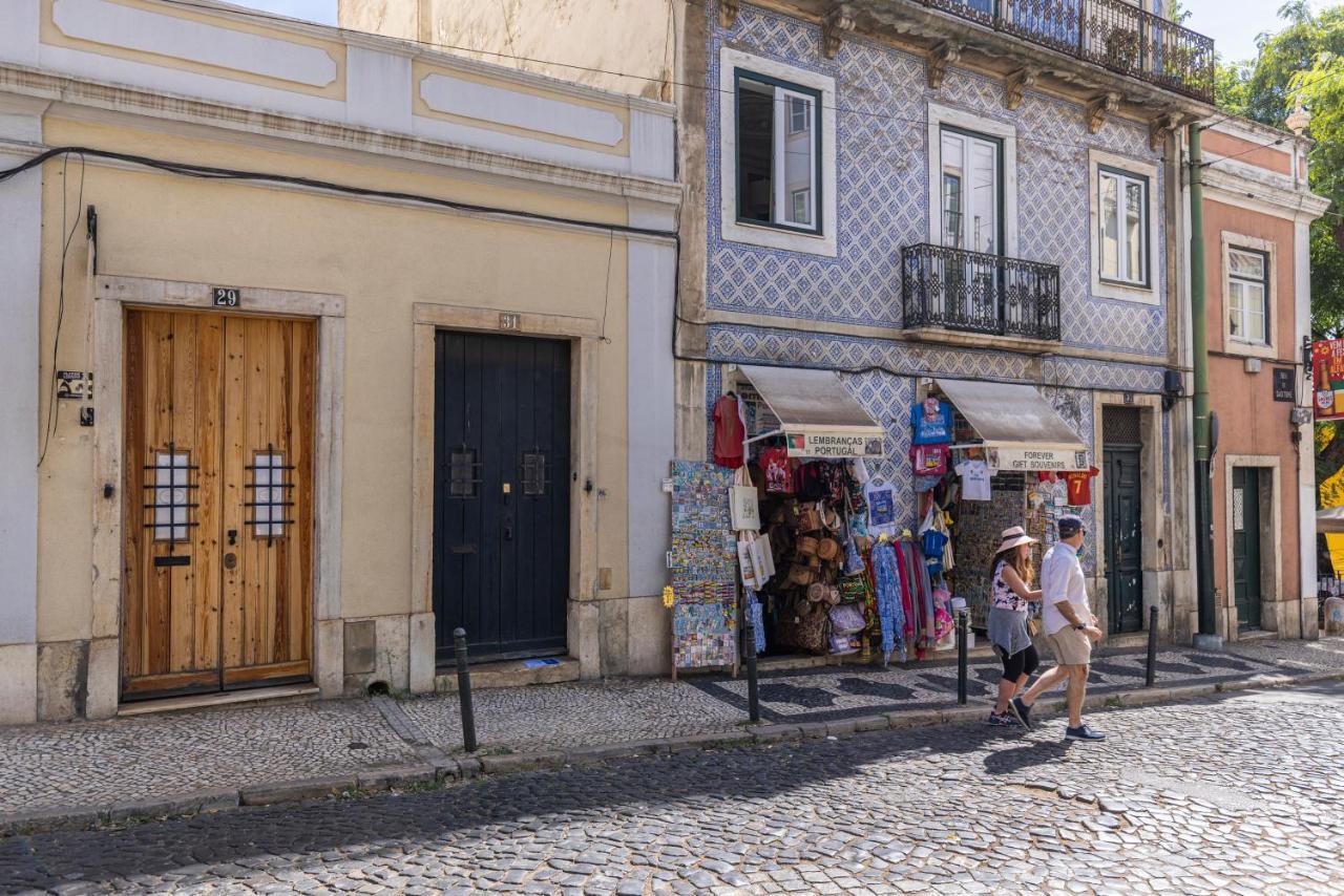 Alfama 2Bdr Duplex Apartment W/ Balcony By Lovelystay Lissabon Buitenkant foto