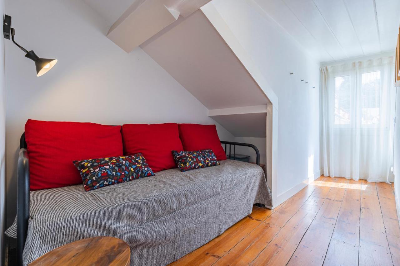 Alfama 2Bdr Duplex Apartment W/ Balcony By Lovelystay Lissabon Buitenkant foto
