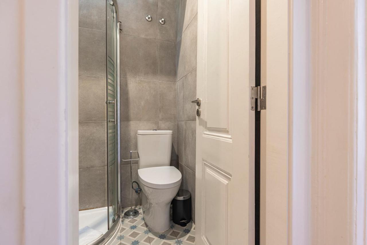 Alfama 2Bdr Duplex Apartment W/ Balcony By Lovelystay Lissabon Buitenkant foto