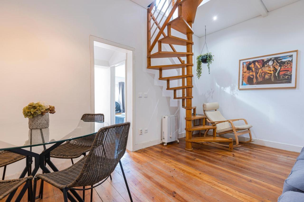 Alfama 2Bdr Duplex Apartment W/ Balcony By Lovelystay Lissabon Buitenkant foto